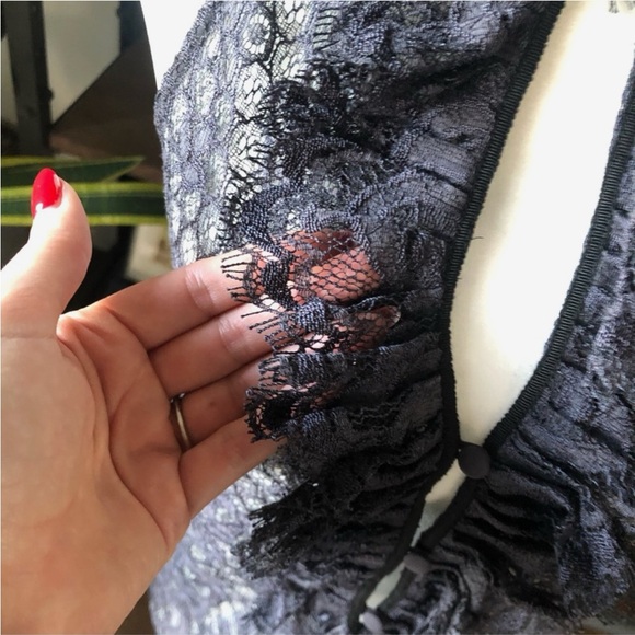 DVF Sleeveless Lace Top size 4 - Picture 3 of 8